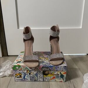 Jeffrey Campbell Silver rhinestone Heels size 9